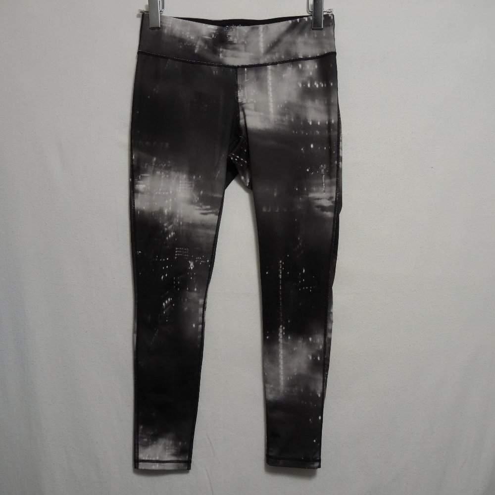 4/$25 Ideology Cropped Leggings Black & Gray City Lights Pattern Size Medium